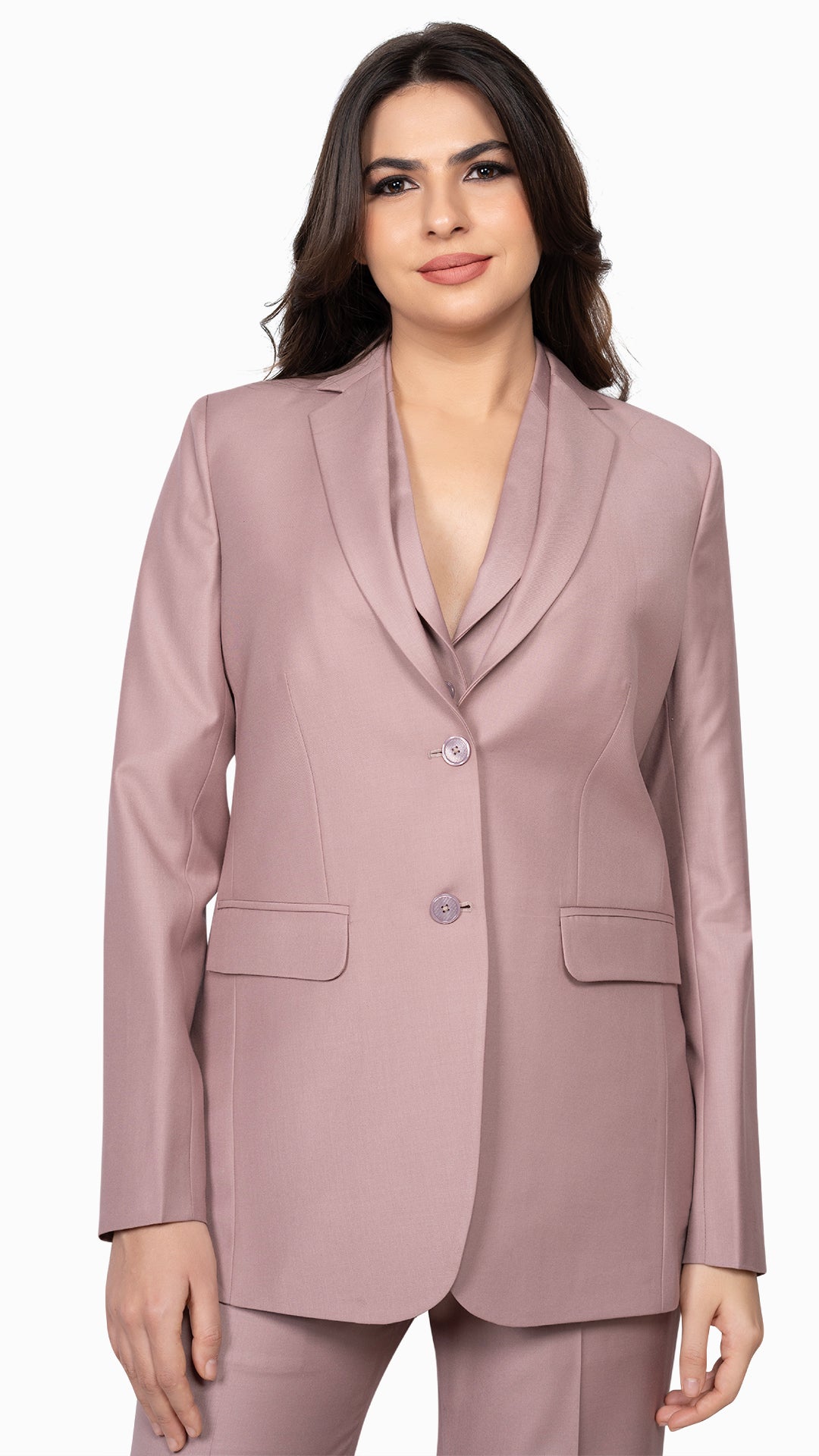 A structured women’s blazer in onion pink with a contoured fit, refined notch lapel, and statement buttons. Ideal for formal and semi-formal styling.