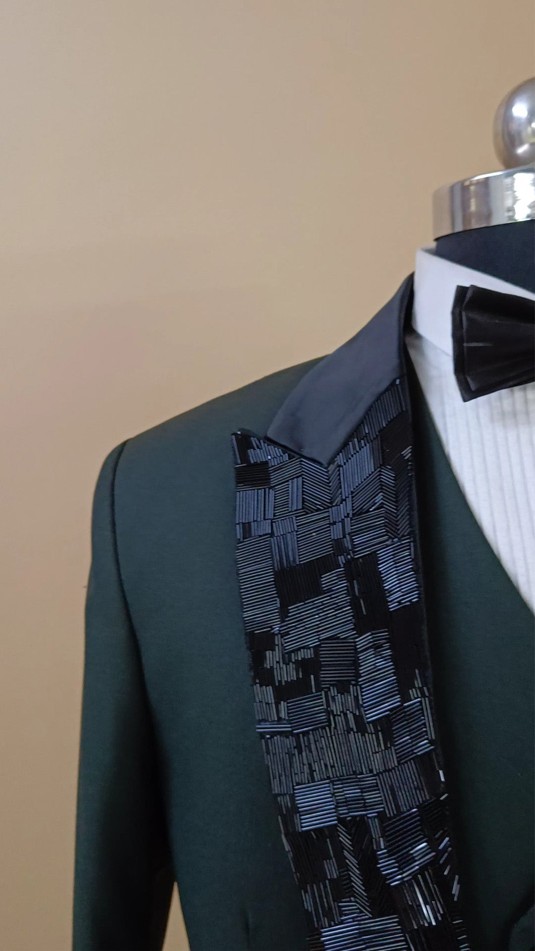 Buy Wedding Outfits Hand Embroidered Green Cut-Dana Lapel Tuxedo Set - Buyweddingoutfits