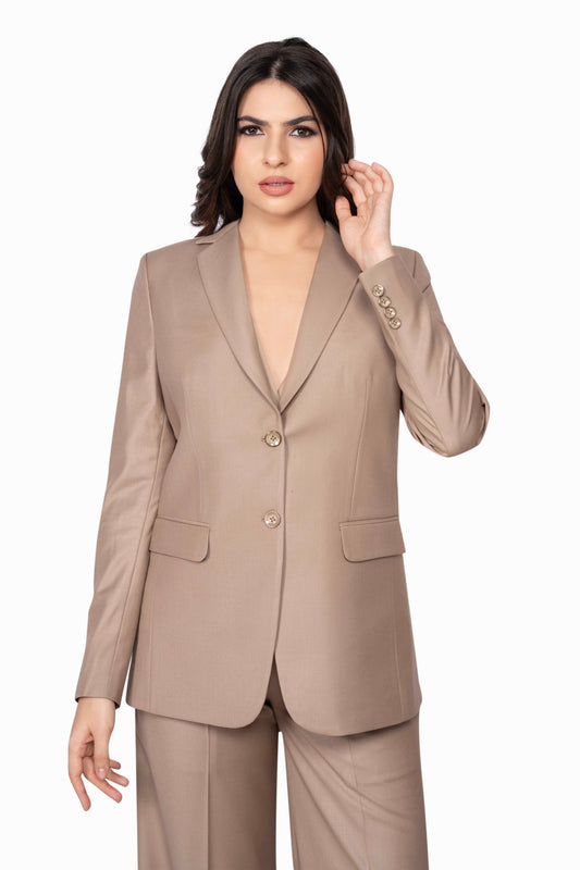 A sophisticated beige blazer featuring sharp lapels, a contoured fit, and a versatile neutral tone. Elevate your wardrobe with this elegant staple.
